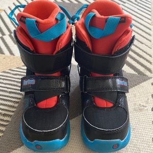 Mini Grom Snowboard 🏂 boots